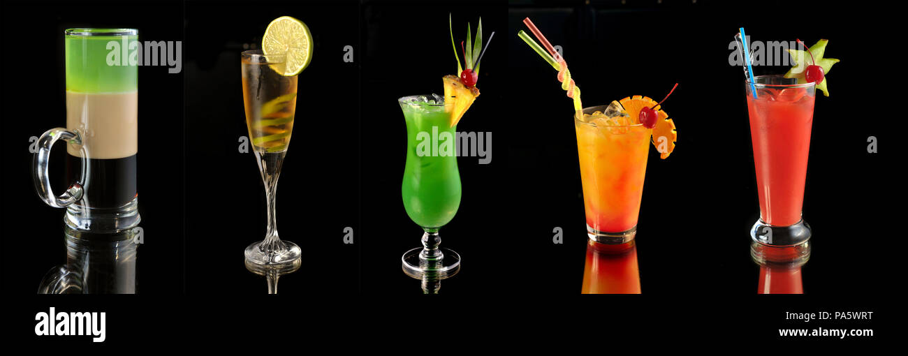 Vari cocktail al bar Foto Stock