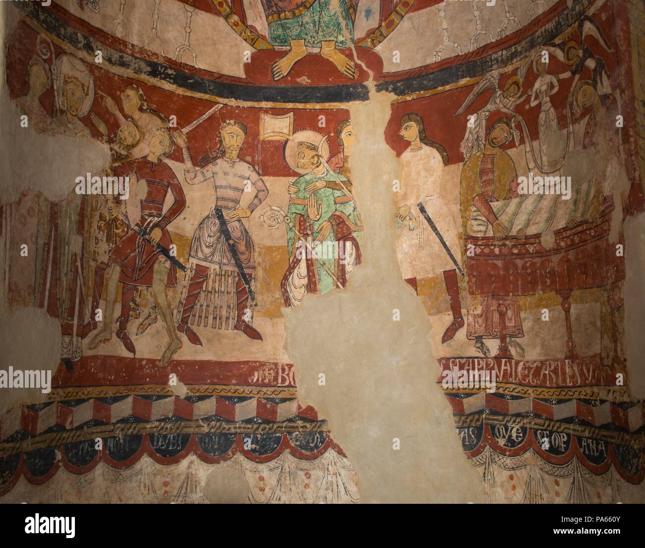 Parete inferiore dipinti dell'abside della chiesa di Santa María de Terrassa, che rappresenta tre scene sulla destra l arresto di Santo Tomás, al centro, il martírio del Santo e sulla sinistra la glorificazione del Santo Tomás, XIX secolo di Terrassa , Barcellona, in Catalogna, Spagna. Foto Stock