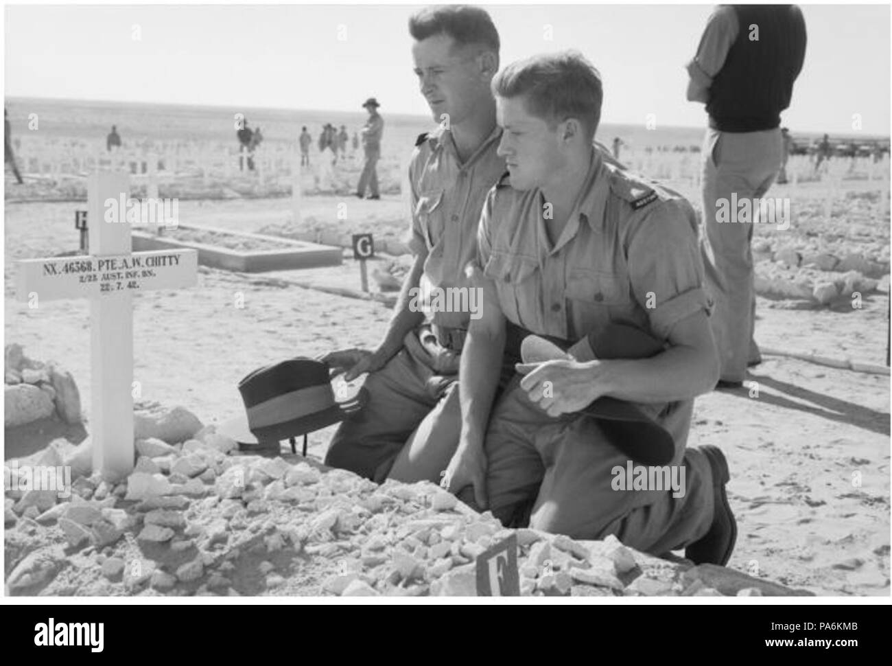 6 1943 A. Chitty Nov 11 grave Ron &AMP; Phil Chitty El Alamein AWM MEA0960 Foto Stock