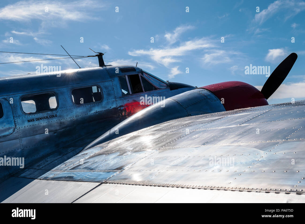 Beechcraft modello 18; Twin faggio; UC-45J navigatore; BNS-1 Kansan; US Navy; Salida Fly-in & Air Show; Salida; Colorado; USA Foto Stock