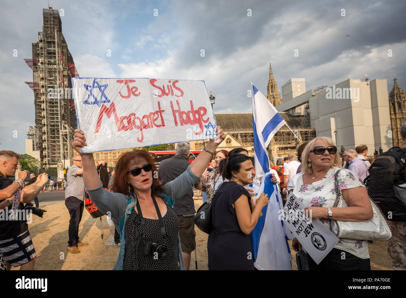 Londra, Regno Unito. Il 19 luglio 2018. La dimostrazione in piazza del Parlamento contro le presunte questioni del partito laburista di antisemitismo da parte dei membri della comunità ebraica organizzata dalla campagna contro l' antisemitismo (CAA). Credito: Guy Corbishley/Alamy Live News Foto Stock