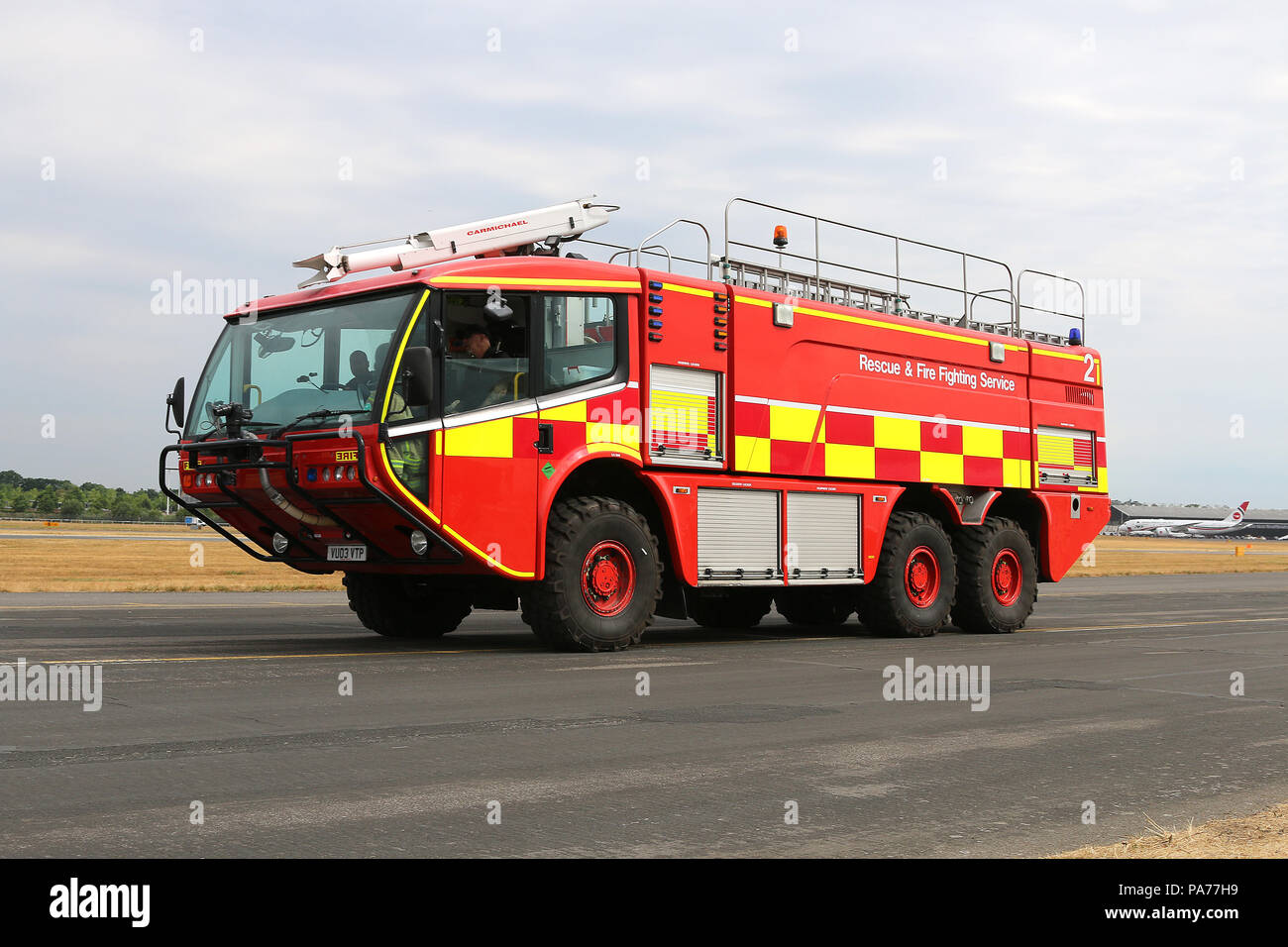 Carmichael aeroporto camion dei pompieri, Farnborough International Airshow di Farnborough, Aeroporto, Hampshire, Regno Unito, 20 luglio 2018, Foto di Richard Goldschmidt Credito: ricca di oro/Alamy Live News Foto Stock