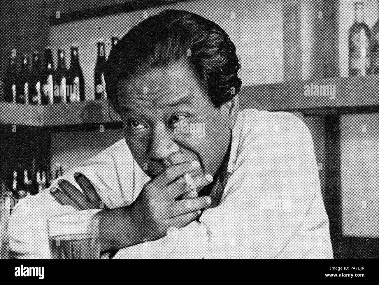 307 Tan Tjeng Bok in Melarat Sehat tapi, pellicola varia 2.3 (marzo 1955), p15 Foto Stock