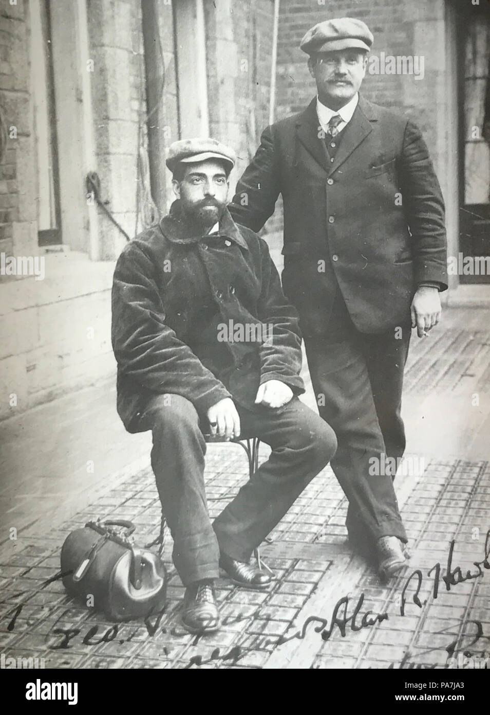 168 Augustus Post e Alan Hawley firmato da Hawley Foto Stock