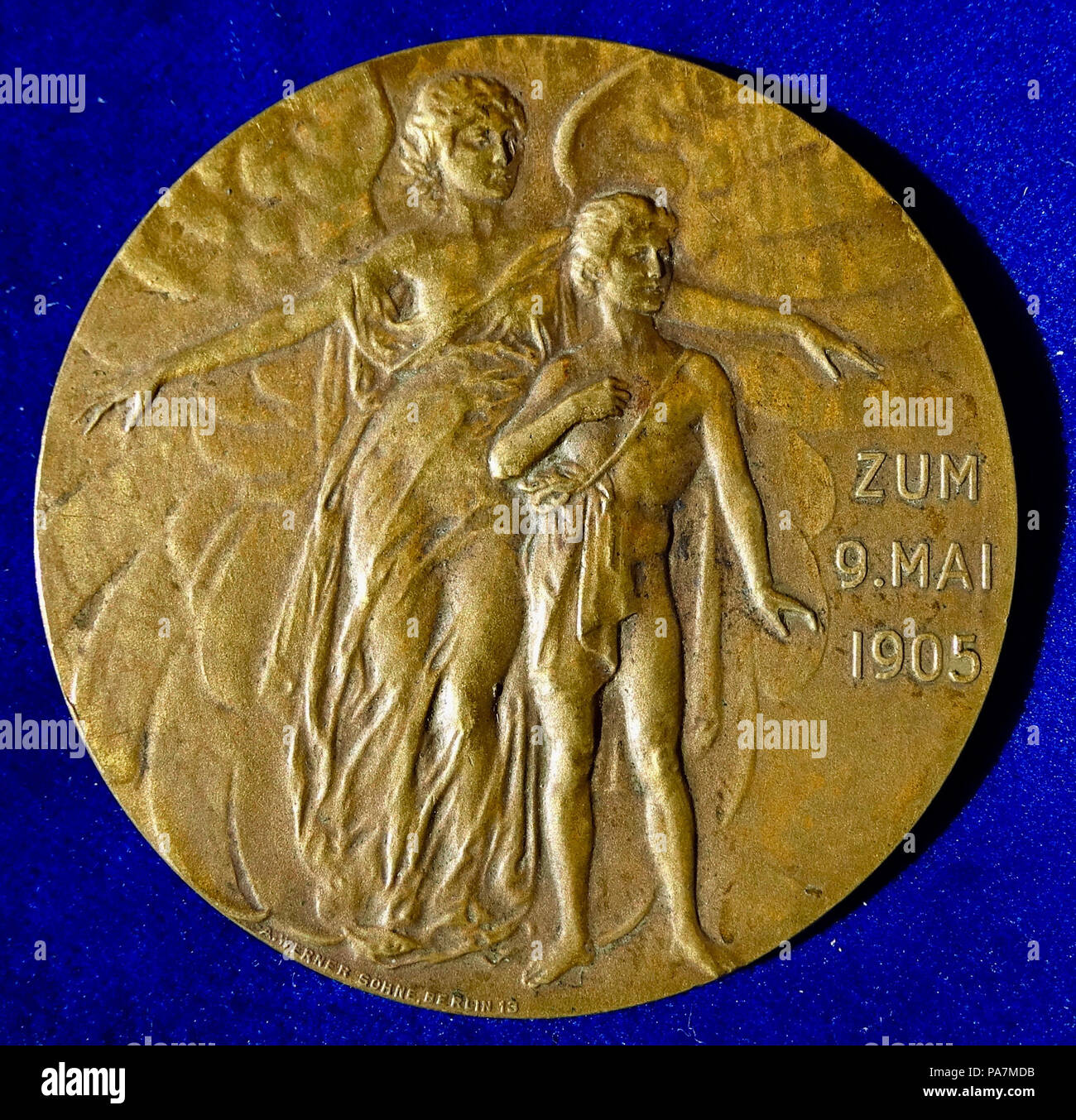 676 Friedrich Schiller, poeta tedesco e chirurgo centesimo anniversario della morte, Art Nouveau Medal 1905 di A.M. Wolff, complementare Foto Stock