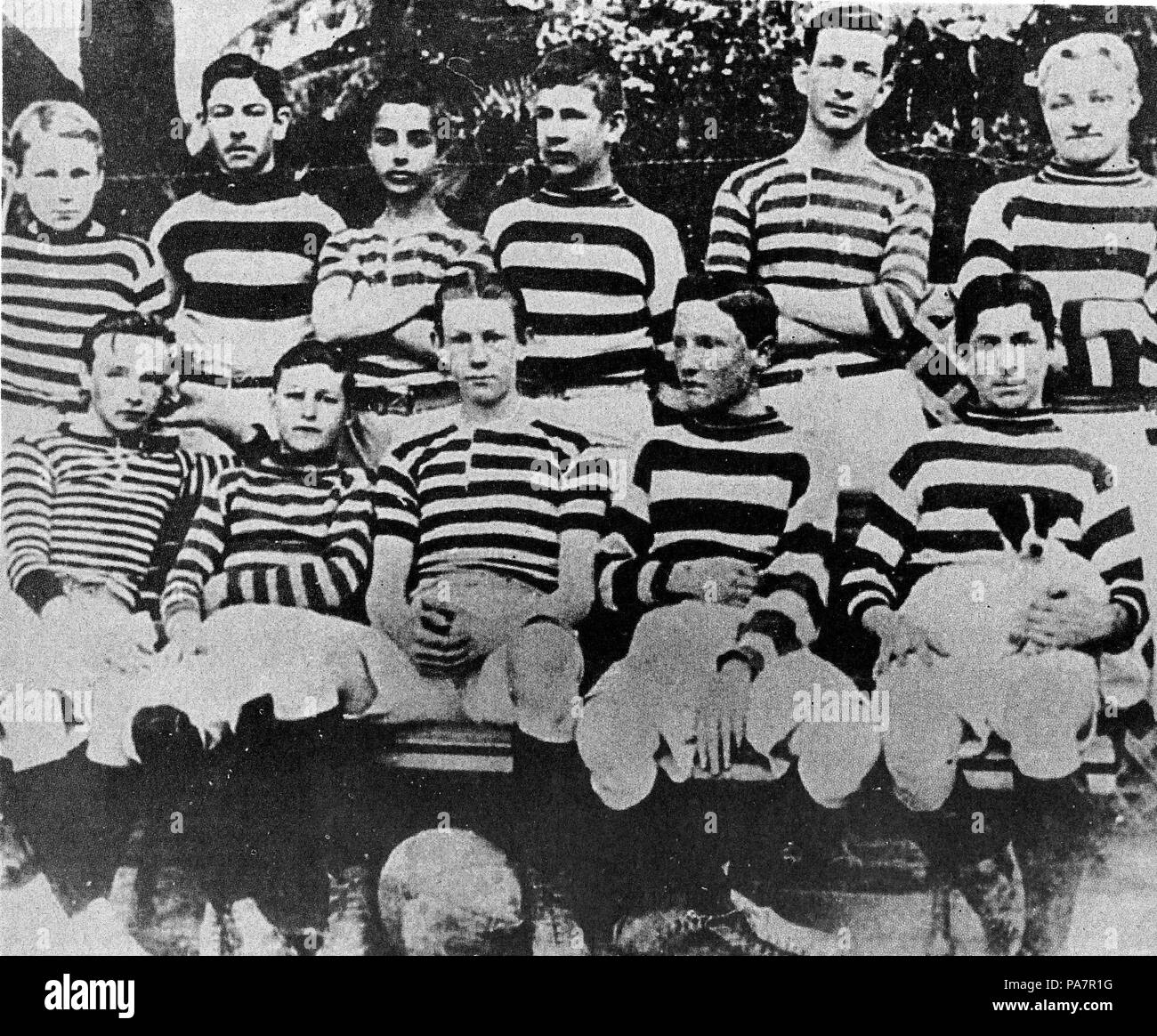 . Buenos Aires English High School football team, più tardi rinominata "Alumni Athletic Club', che sarebbe diventata la squadra di maggior successo durante la epoca amatoriale di calcio argentino. Il club si è sciolto nel 1911 sebbene BAEHS è sopravvissuta alla data. circa 1899 173 BAEHS Foto Stock