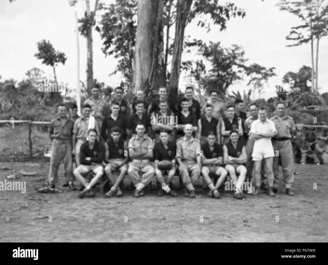 26 Australian rules football team del ventiduesimo opera company a lae in Nuova Guinea Foto Stock