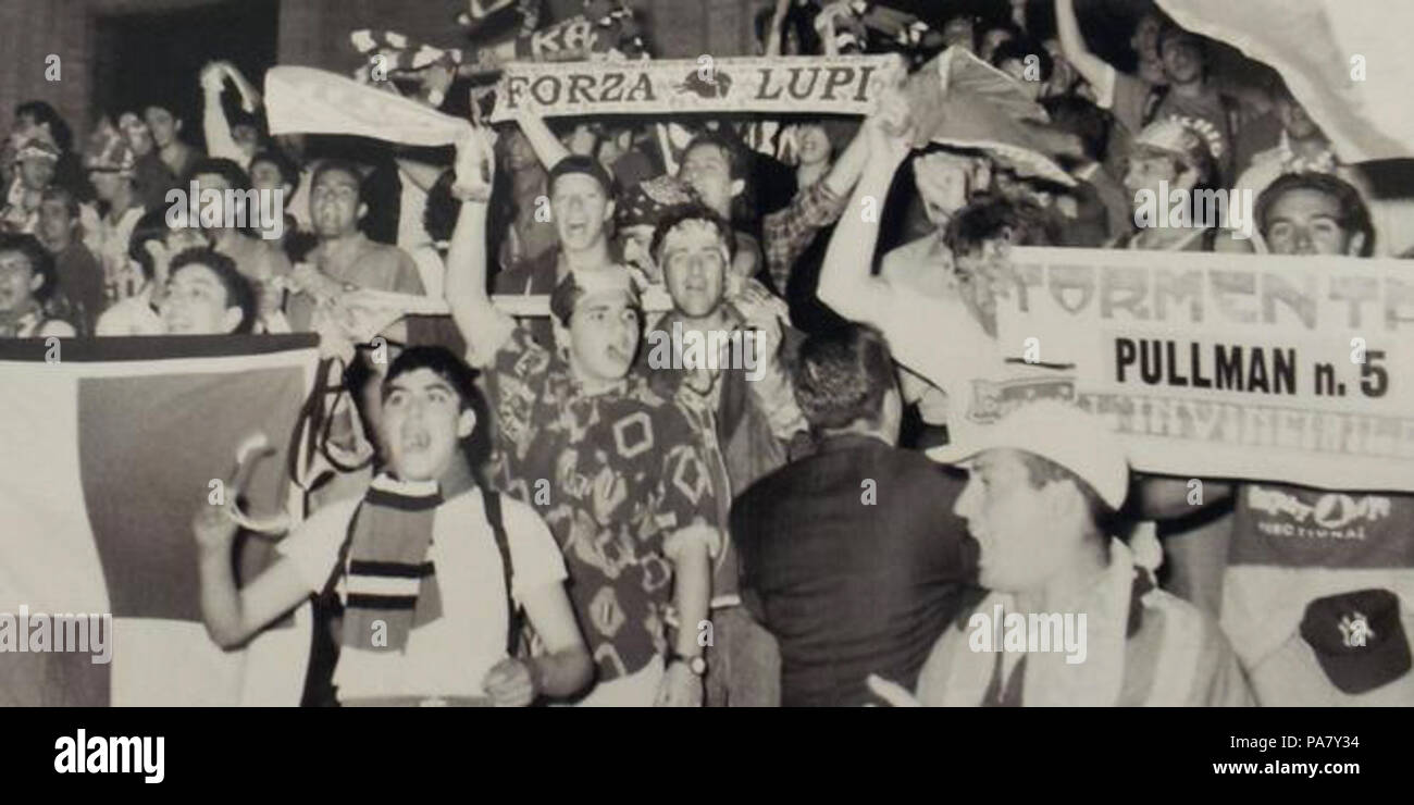 28 Az tifosi anni novanta Foto Stock