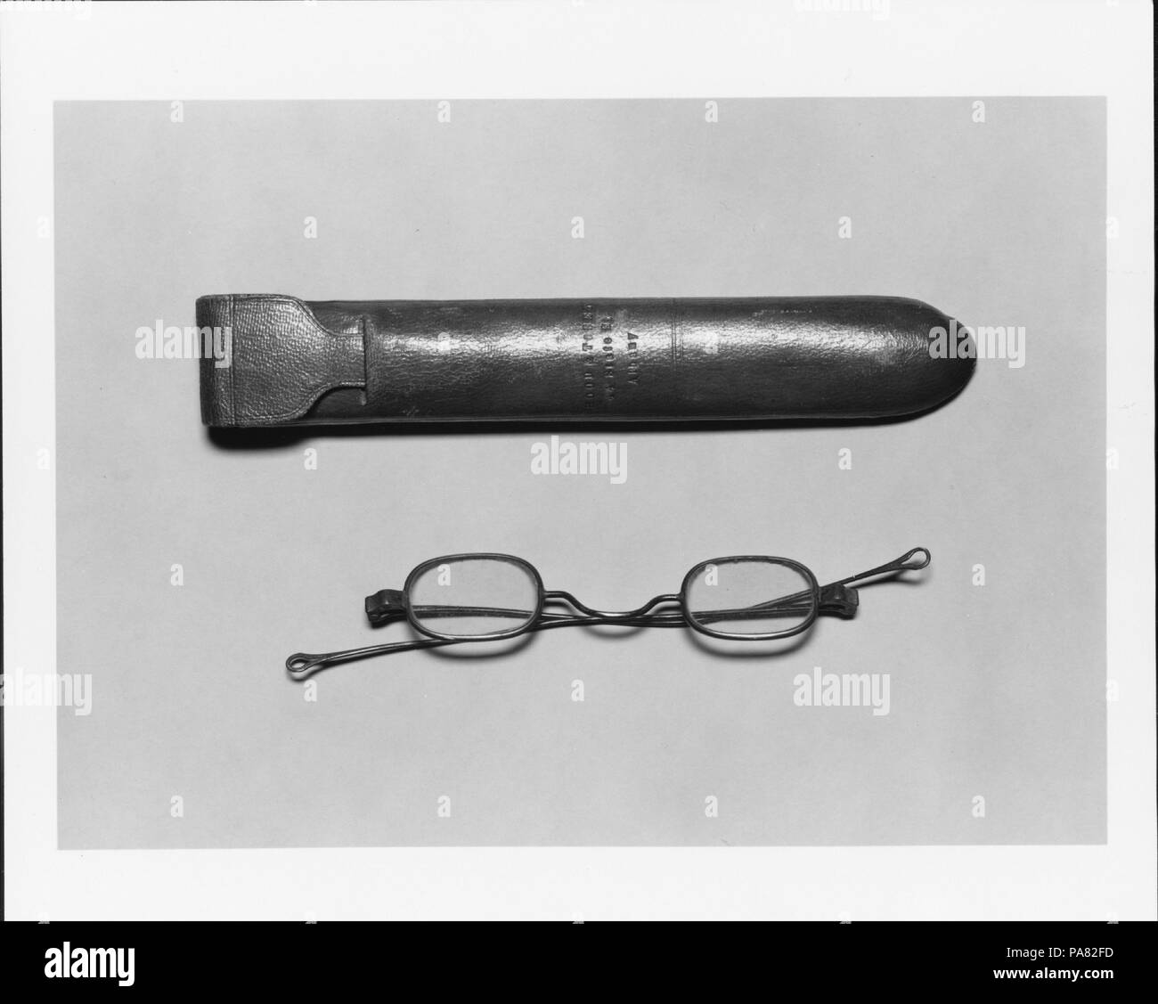 Custodia per occhiali. Cultura: American. Dimensioni: 6 7/8 x 1 1/8 x 1/2 in. (17,5 x 2,9 x 1,3 cm). Autore: COFANO E Tobey. Data: ca. 1860. Museo: Metropolitan Museum of Art di New York, Stati Uniti d'America. Foto Stock