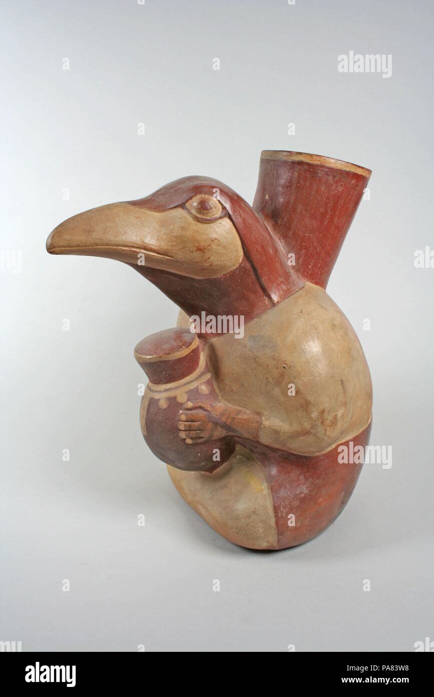 Raven intitolata figura recipiente. Cultura: Moche. Dimensioni: H x W x D: 11 9/16 x 8 1/4 x 10 3/8a. (29,4 x 21 x 26,4 cm). Data: 1° secolo a.c.-A.D. 7. secolo. Museo: Metropolitan Museum of Art di New York, Stati Uniti d'America. Foto Stock