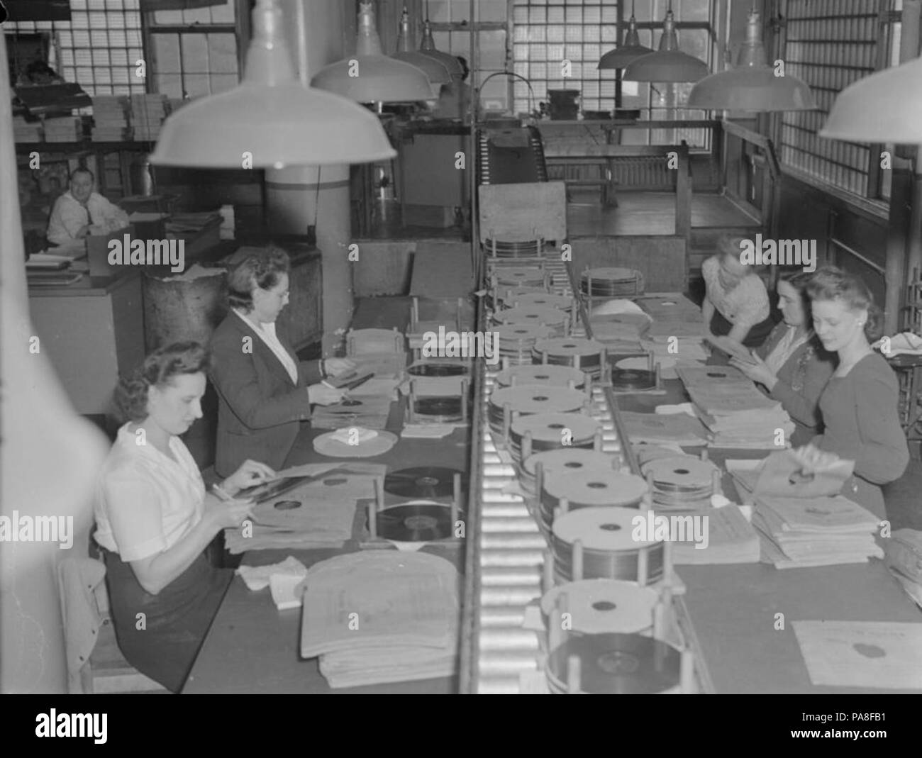 80 Funzione. Ispezione &AMP; immissione in buste BAnQ P48S1P10529 Foto Stock