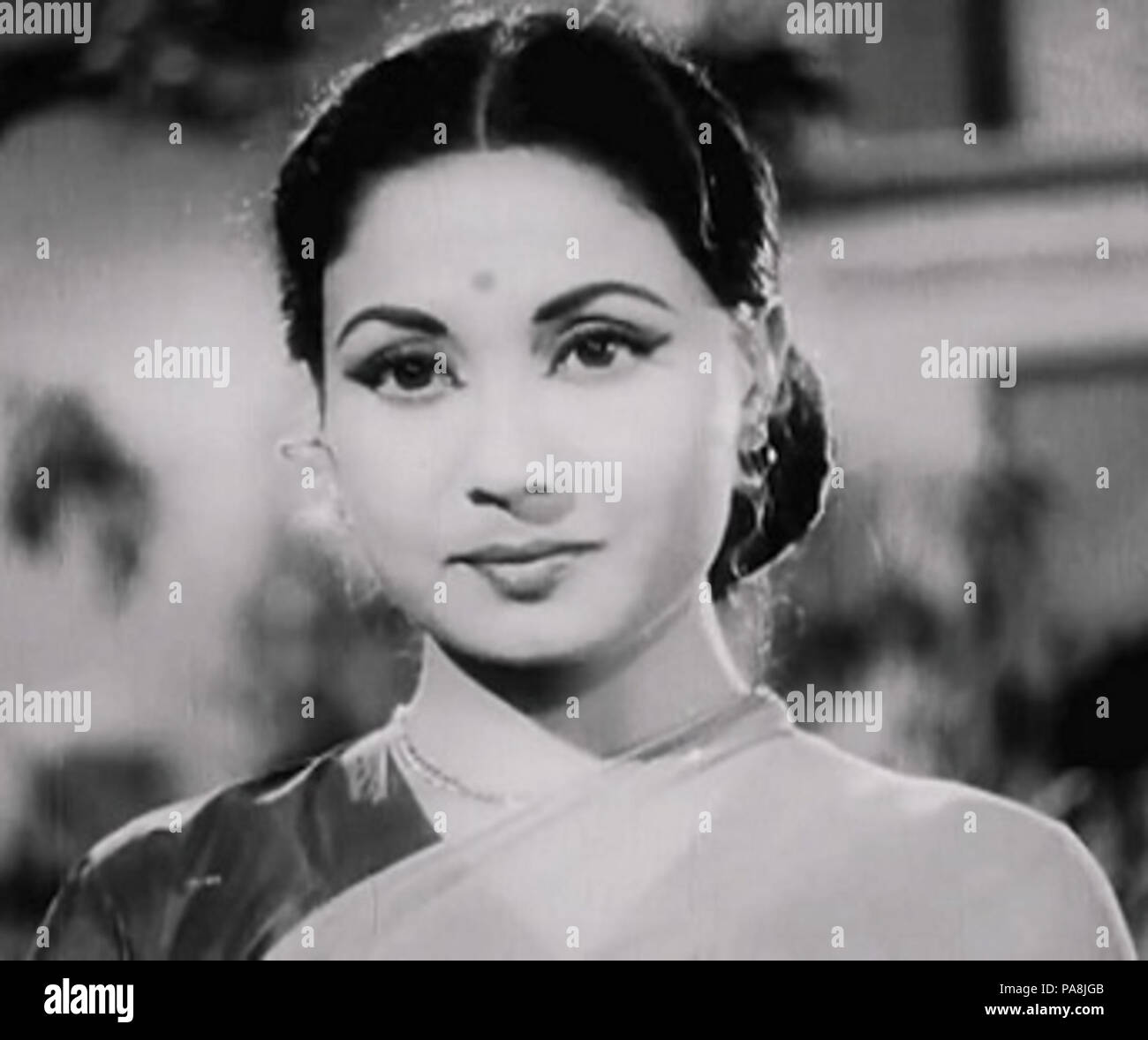 121 film ancora da Sharada (1957) ritagliata su Meena Kumari Foto Stock