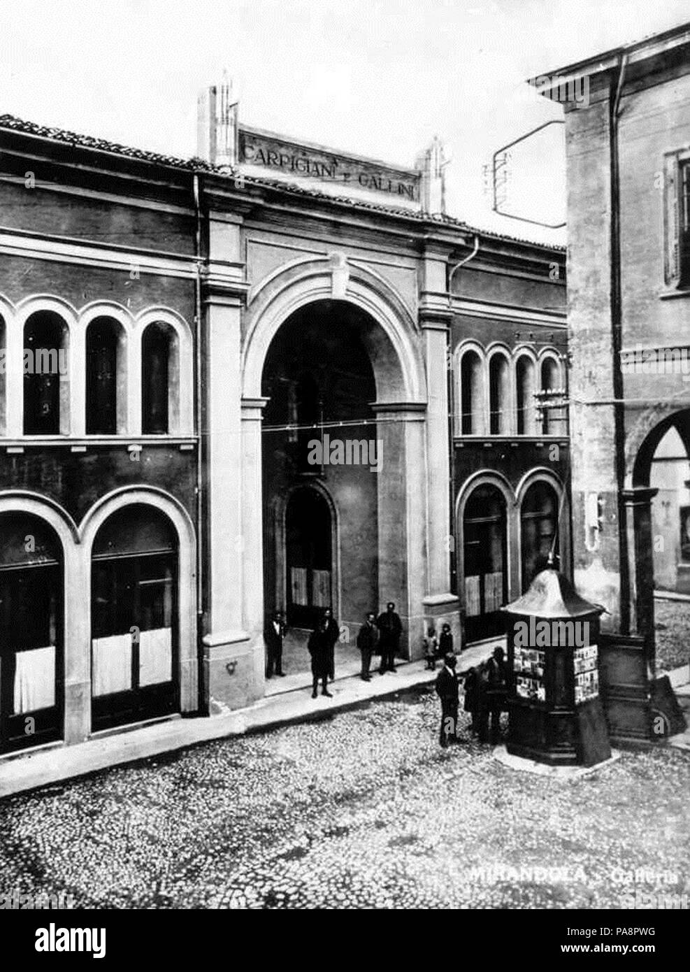 99 Galleria Carpigiani &AMP; Gallini - Mirandola Foto Stock