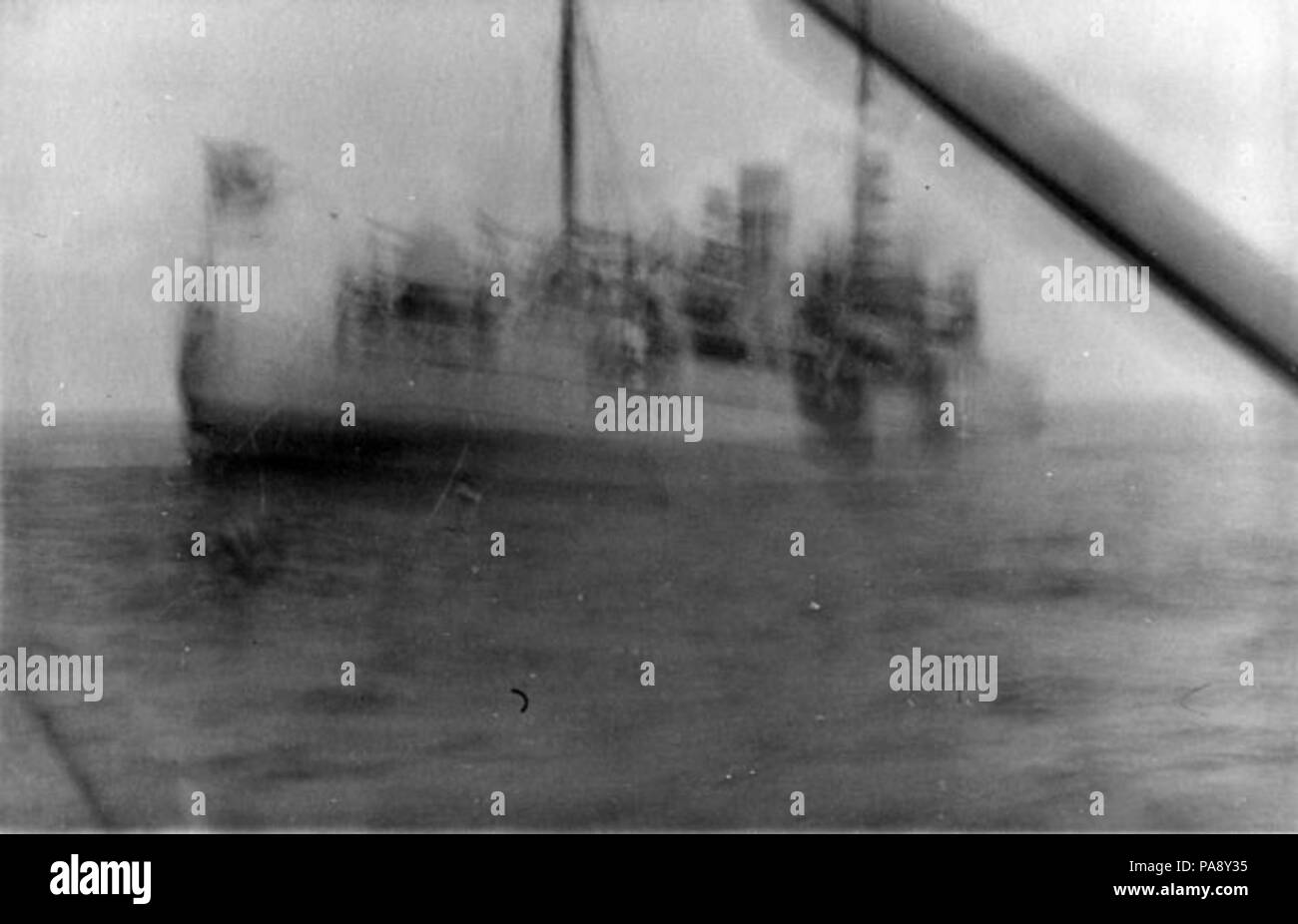 117 Hvidbjørnen affondata dal proprio equipaggio in grande nastro 29 Agosto 1943 Foto Stock