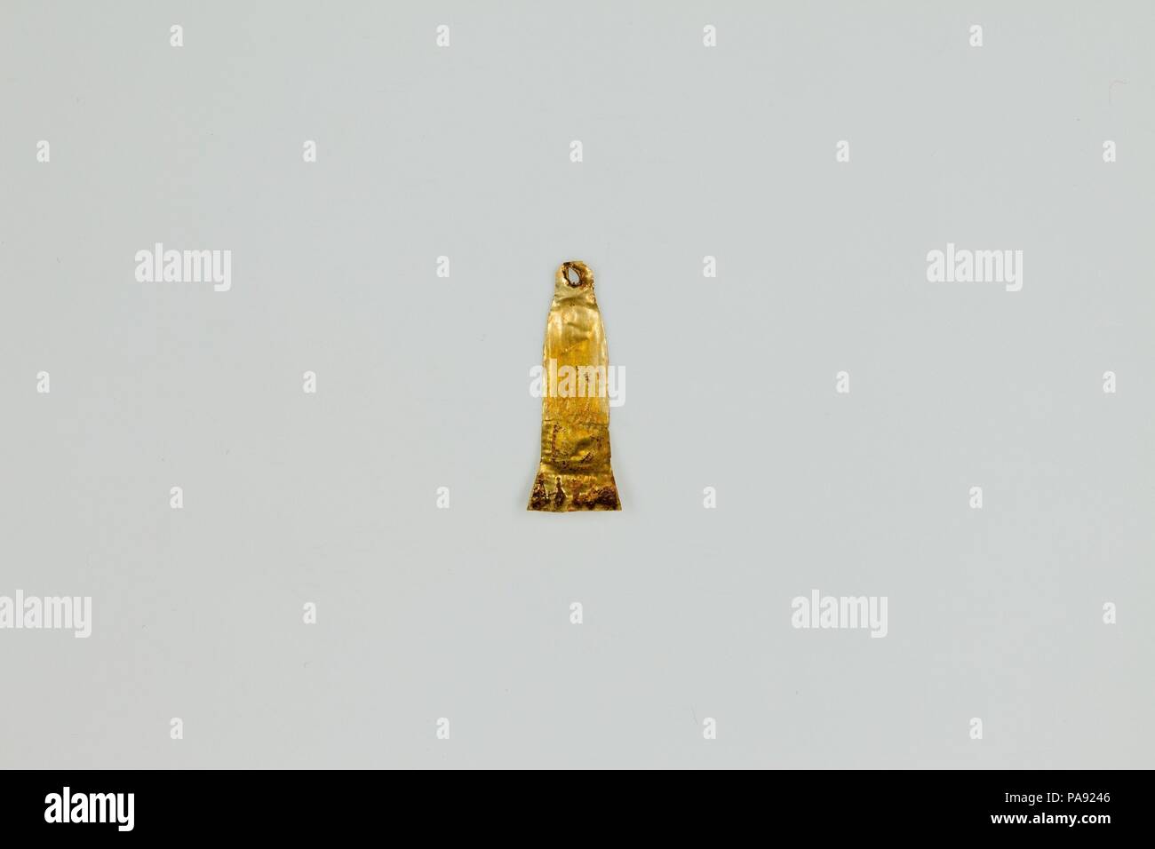 Aper amuleto. Dimensioni: l. 1,6 cm (5/8 in.) × h. 0,6 cm (1/4 in.). Dynasty: Dynasty 26-29. Data: 664-380 A.C. Museo: Metropolitan Museum of Art di New York, Stati Uniti d'America. Foto Stock