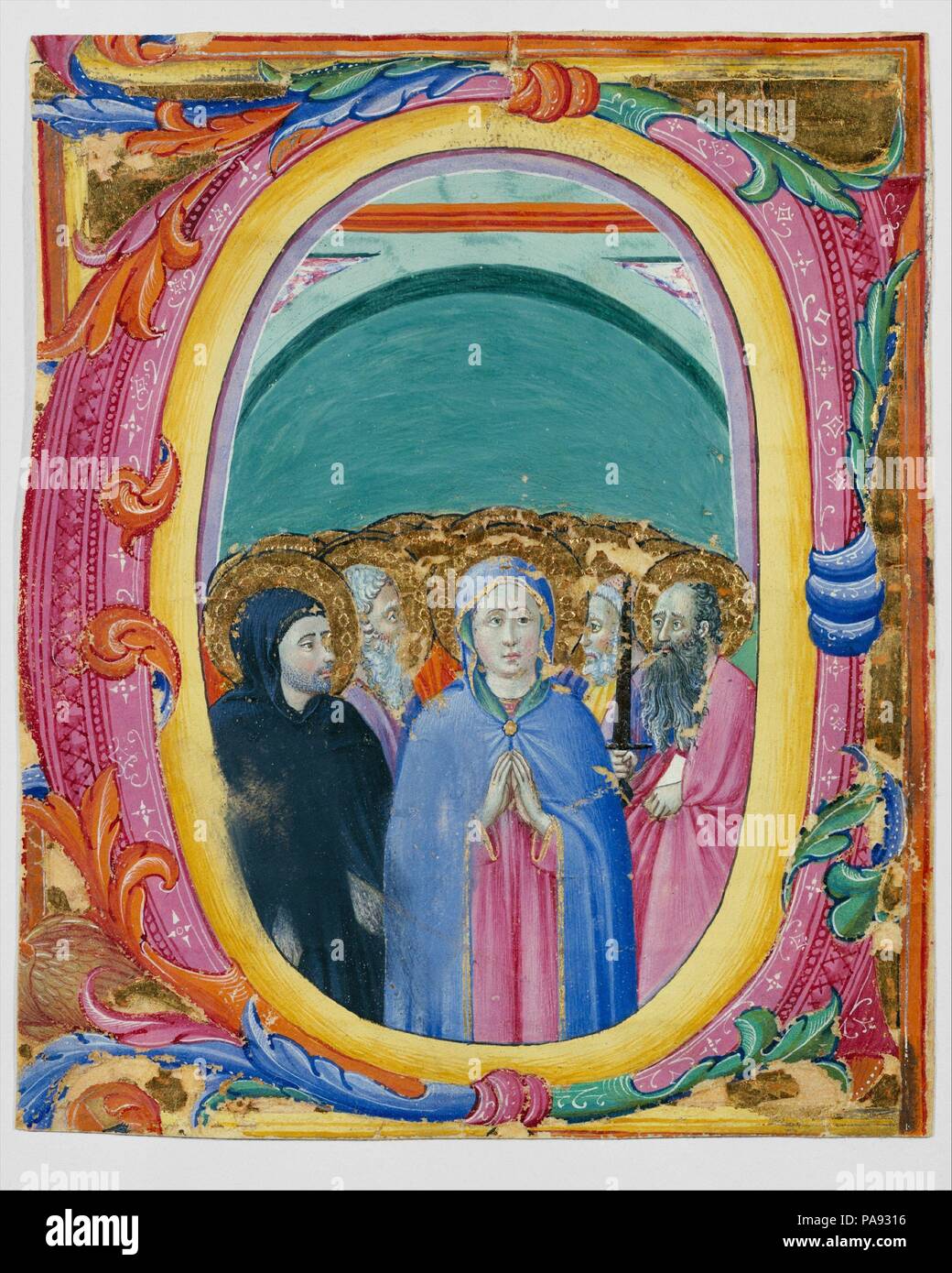 Tutti i Santi in una iniziale e o O. Artista: Osservanza Master (italiano, Siena, attivo secondo quarto del XV secolo). La cultura italiana, Siena. Dimensioni: 6 11/16 x 5 1/2 in. (17 x 14cm). Data: ca. 1430-40. Questo taglio può essere stato parte di un set perso di corali decorata dalla osservanza Master per la Chiesa di Sant'Agostino a Siena. L'iniziale E, asportato da un antifonario, introduce una delle risposte per la festa di Tutti i Santi (1 novembre): 'Exultent justi in conspectu Dei' (lasciare il proprio esultare davanti a Dio). All'interno l'iniziale, dipinta per assomigliare ad un patrimonio architettonico interno, è il V Foto Stock