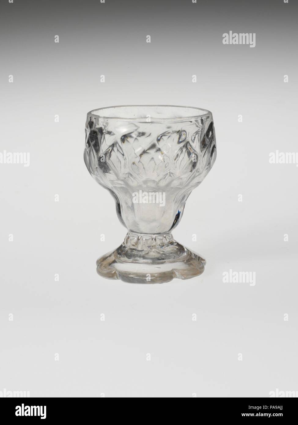 Saltcellar. Cultura: americano o britannico. Dimensioni: H. 3. (7.6 cm). Data: 1780-1825. Museo: Metropolitan Museum of Art di New York, Stati Uniti d'America. Foto Stock