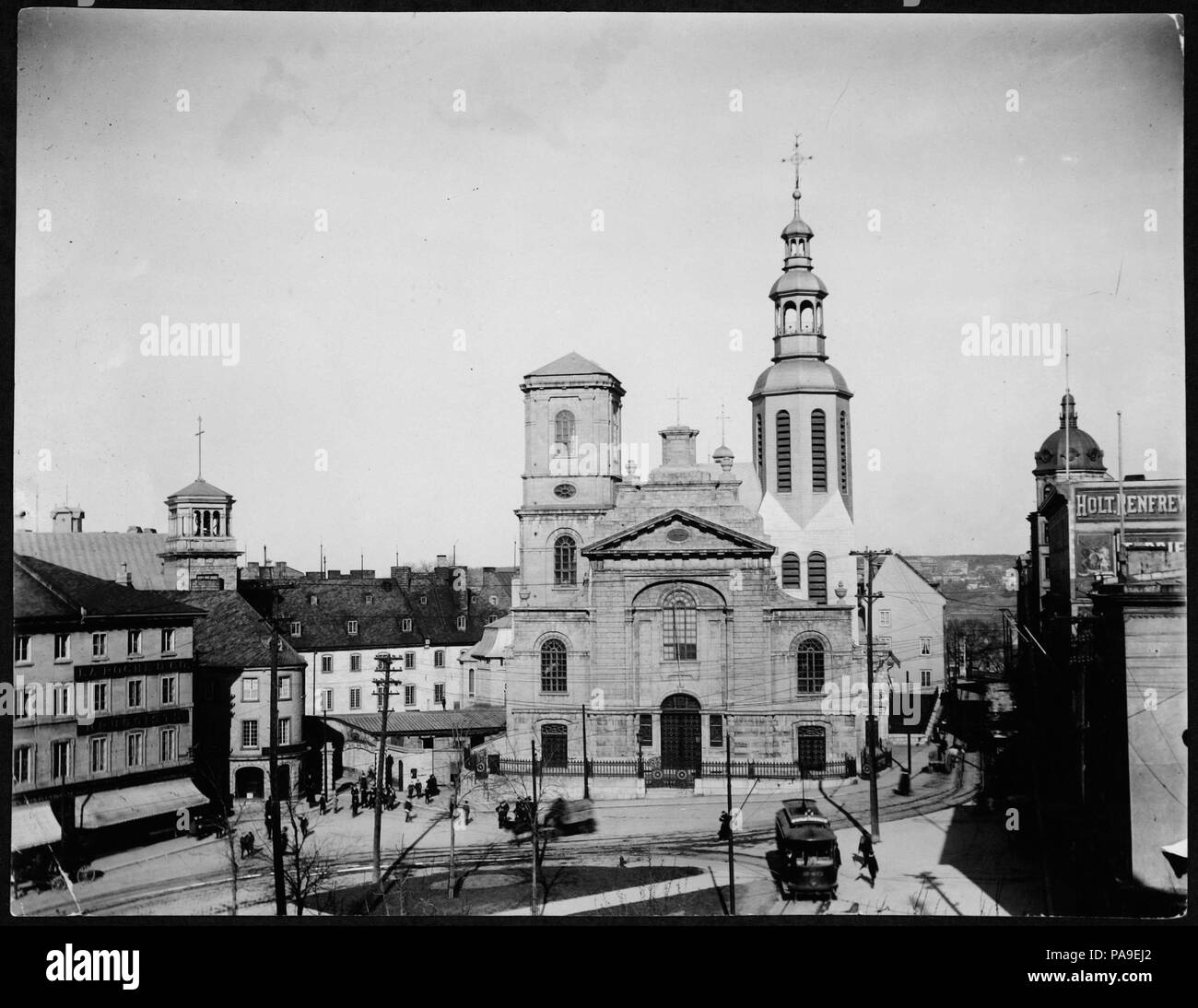 209 Quartier Vieux-Quebec - Cote de la Fabrique - Place de l' Hotel-de-Ville - Basilique-Cathedrale Notre-Dame-de-Québec BAnQ P560S1P1020-2 Foto Stock