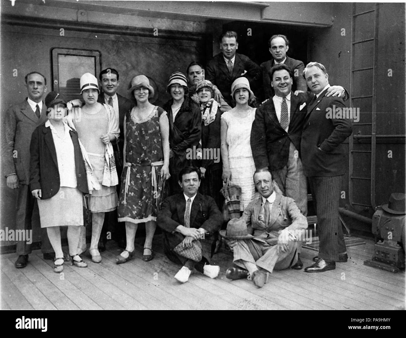 235 10328 SLNSW Gonsalez Opera Company arriva a Sydney Foto Stock