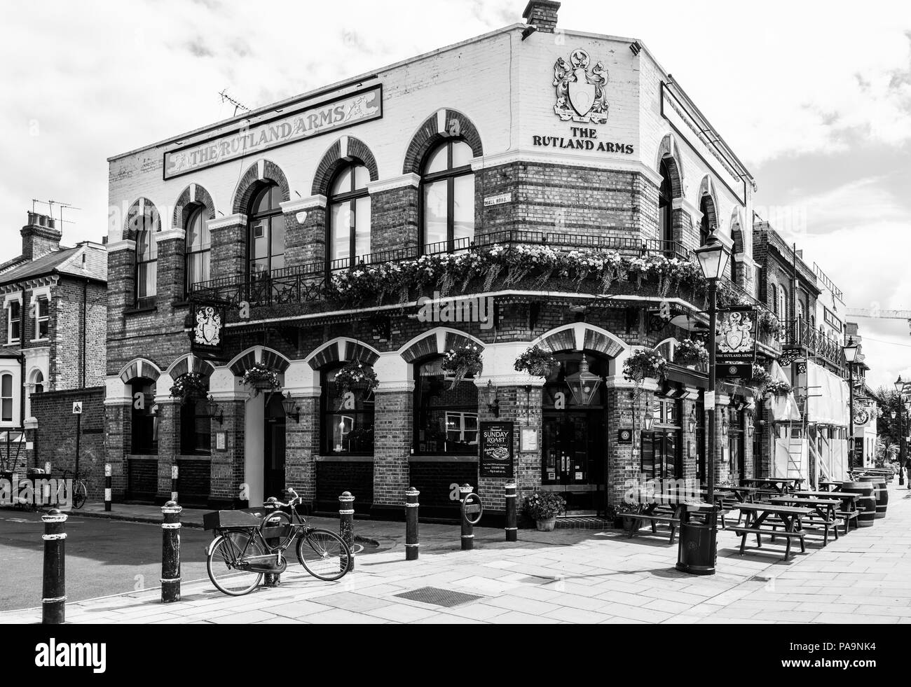 Il Chiswick. Greater London. Public House "Il Rutland Arms' - Chiswick Mall e il terrapieno che conduce da Chiswick a Fulham raggiungere RC. Domenica. 24.07.2016 © Peter SPURRIER Foto Stock