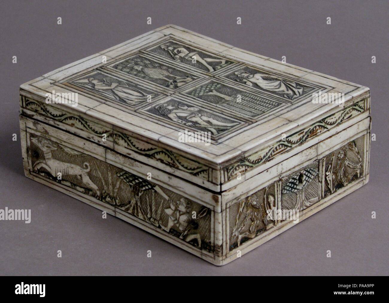 Finestra di gioco. Cultura: francese. Dimensioni: complessivo: 2 3/4 x 7 1/16 x 5 7/8 in. (7 x 18 x 14,9 cm). Data: XV-XVI secolo. Museo: Metropolitan Museum of Art di New York, Stati Uniti d'America. Foto Stock Finestra di gioco. Cultura: francese. Dimensioni: complessivo: 2 3/4 x 7 1/16 x 5 7/8 in. (7 x 18 x 14,9 cm). Data: XV-XVI secolo. Museo: Metropolitan Museum of Art di New York, Stati Uniti d'America. Foto Stock
