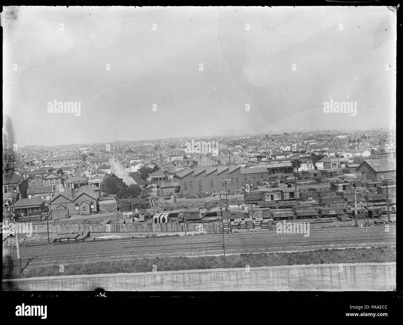 192 parte 1 di 2-panorama di parte della collina Railway Workshop, Dunedin ATLIB 292069 Foto Stock