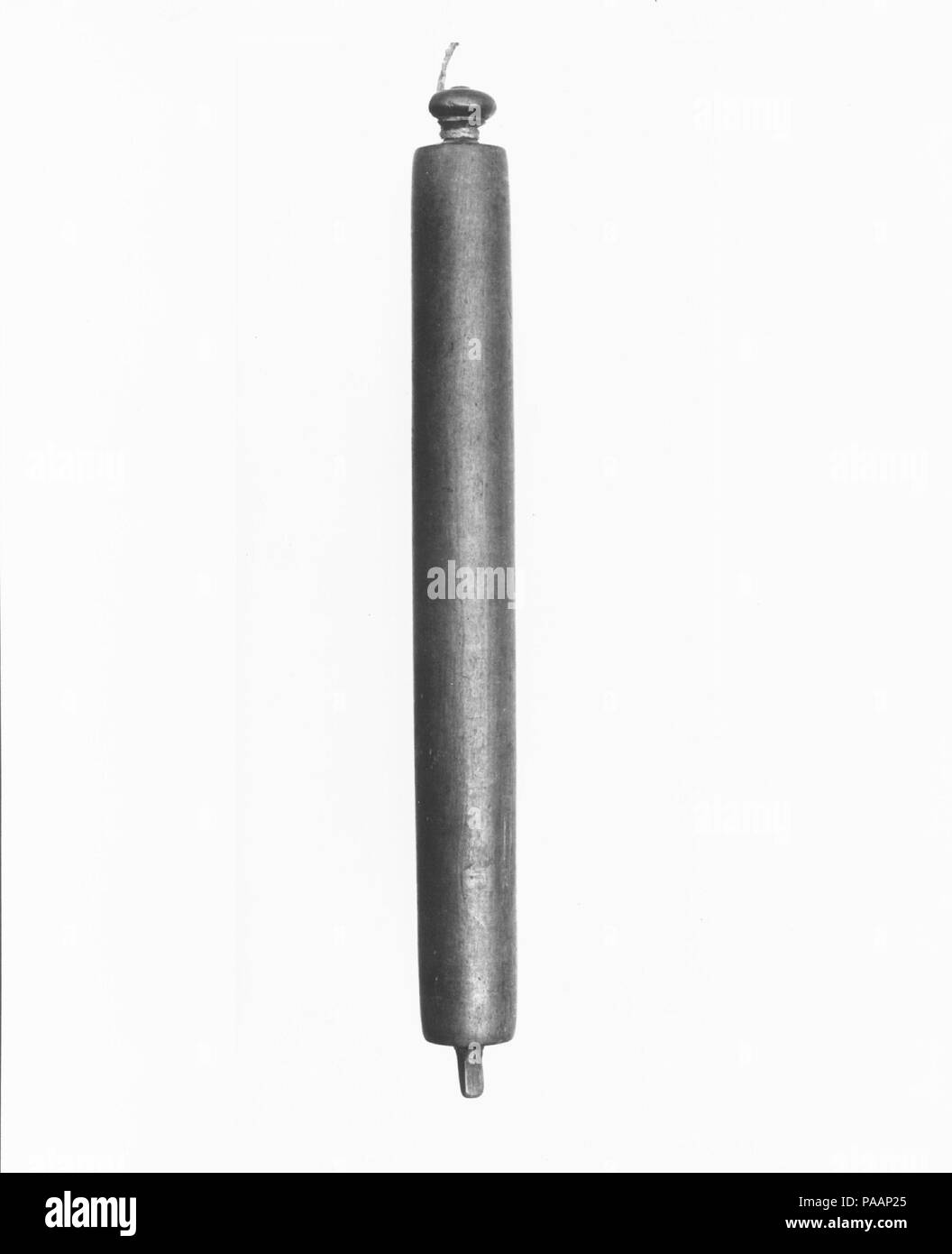 Rullo. Cultura: europeo. Dimensioni: 22 3/4 x 2 1/2 x 2 1/2 in. (57,8 x 6,4 x 6,4 cm). Data: 1799. Museo: Metropolitan Museum of Art di New York, Stati Uniti d'America. Foto Stock