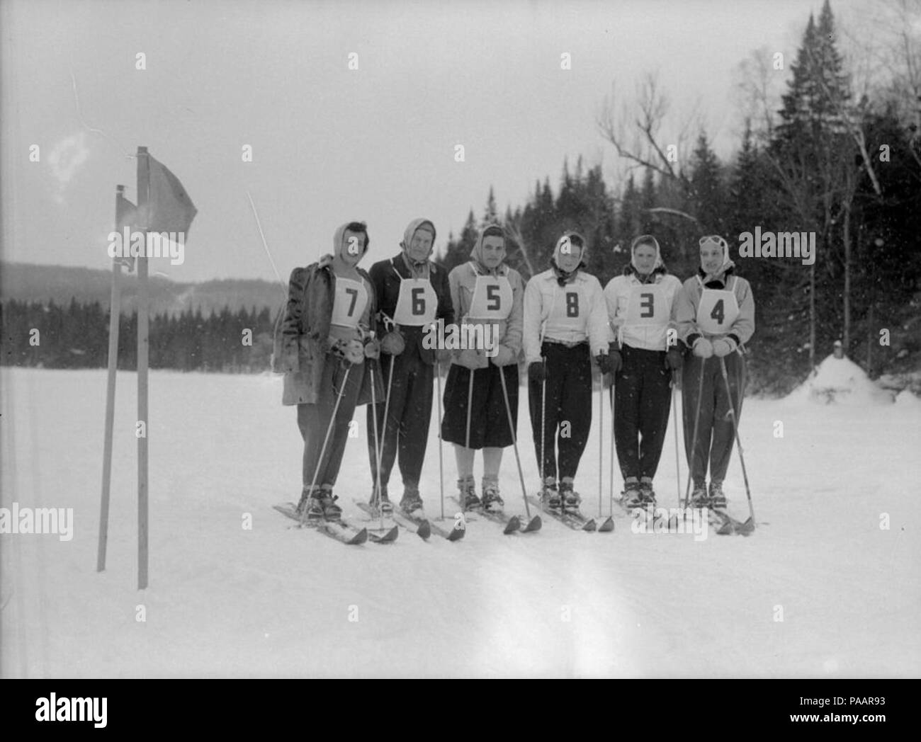 234 Sci. Chalet Cochand. Le gare di slalom BAnQ Vieux-Montréal P48S1P08231 Foto Stock