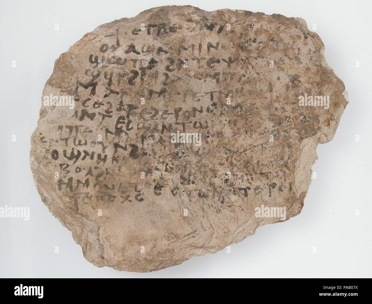 Ostrakon. Cultura: copto. Dimensioni: 9 7/16 x 7 11/16 in. (24 x 19,5 cm). Data: 7. secolo. Museo: Metropolitan Museum of Art di New York, Stati Uniti d'America. Foto Stock