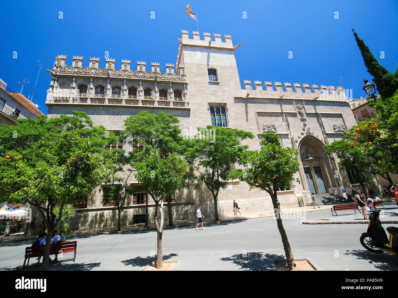 La Llotja de la Seda o scambio di seta, emblematico tardo gotico di Valencia-stile di edificio civile nel centro di Valencia, Spagna Foto Stock