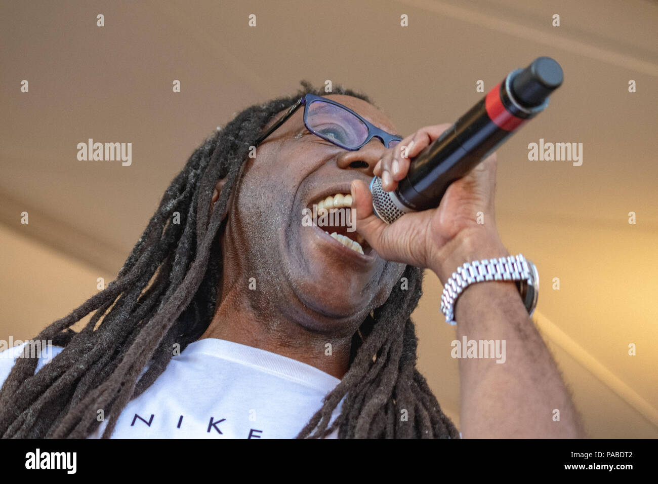 BUSY BEE HOSTING EPMD CONCERTO PRESSO NJ PAC Luglio 19,2018 Foto Stock