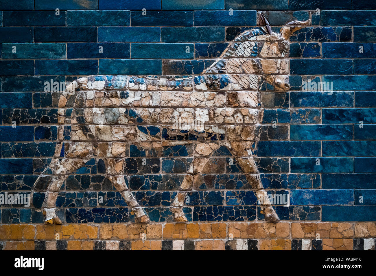 ISHTAR GATE di Nebukadnetsar ll Babilonia (6C BCE) Pergamon Museum Il Museo ISLAND BERLINO GERMANIA Foto Stock