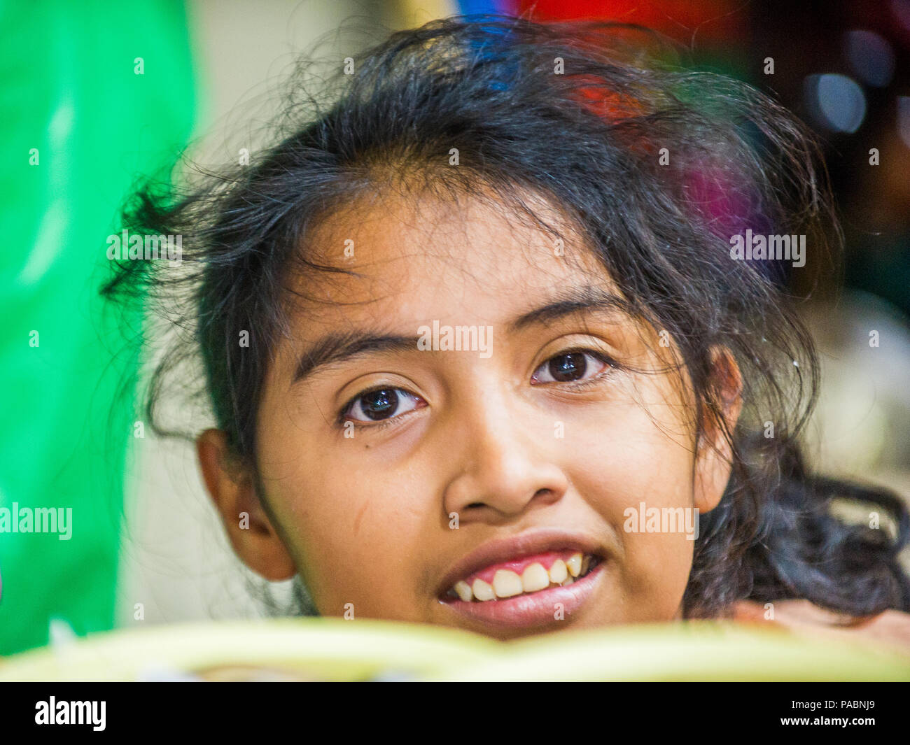 MANAGUA, NICARAGUA - Jan 6, 2012: Non identificato ragazza nicaraguense ritratto. Il 69% delle persone Nicaranguan appartengono al Mestizo gruppo etnico Foto Stock