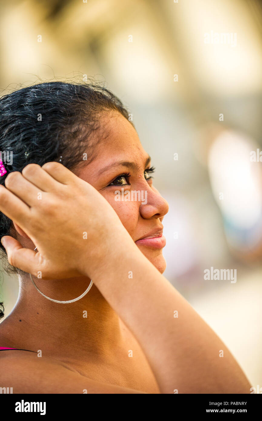 MANAGUA, NICARAGUA - Jan 6, 2012: Unidentified nicaraguense ritratto di donna. Il 69% delle persone Nicaranguan appartengono al Mestizo gruppo etnico Foto Stock