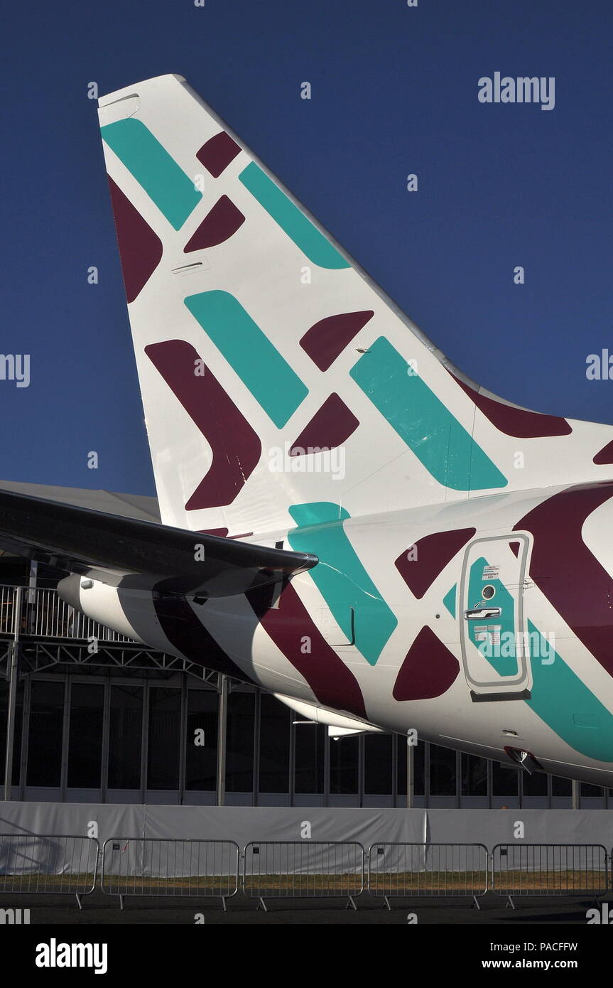 AIR ITALY NUOVO LOGO di coda sul Boeing 737-MAX8 Foto Stock