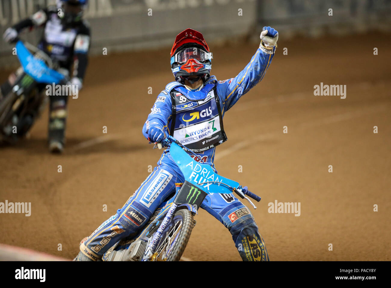 Principato Stadium. Cardiff, Regno Unito. 21 Luglio, 2018. Adrian Flux British FIM Speedway Grand Prix; Bartosz Zmarzlik celebra vincendo il GP di Cardiff Credito: Azione Sport Plus/Alamy Live News Foto Stock