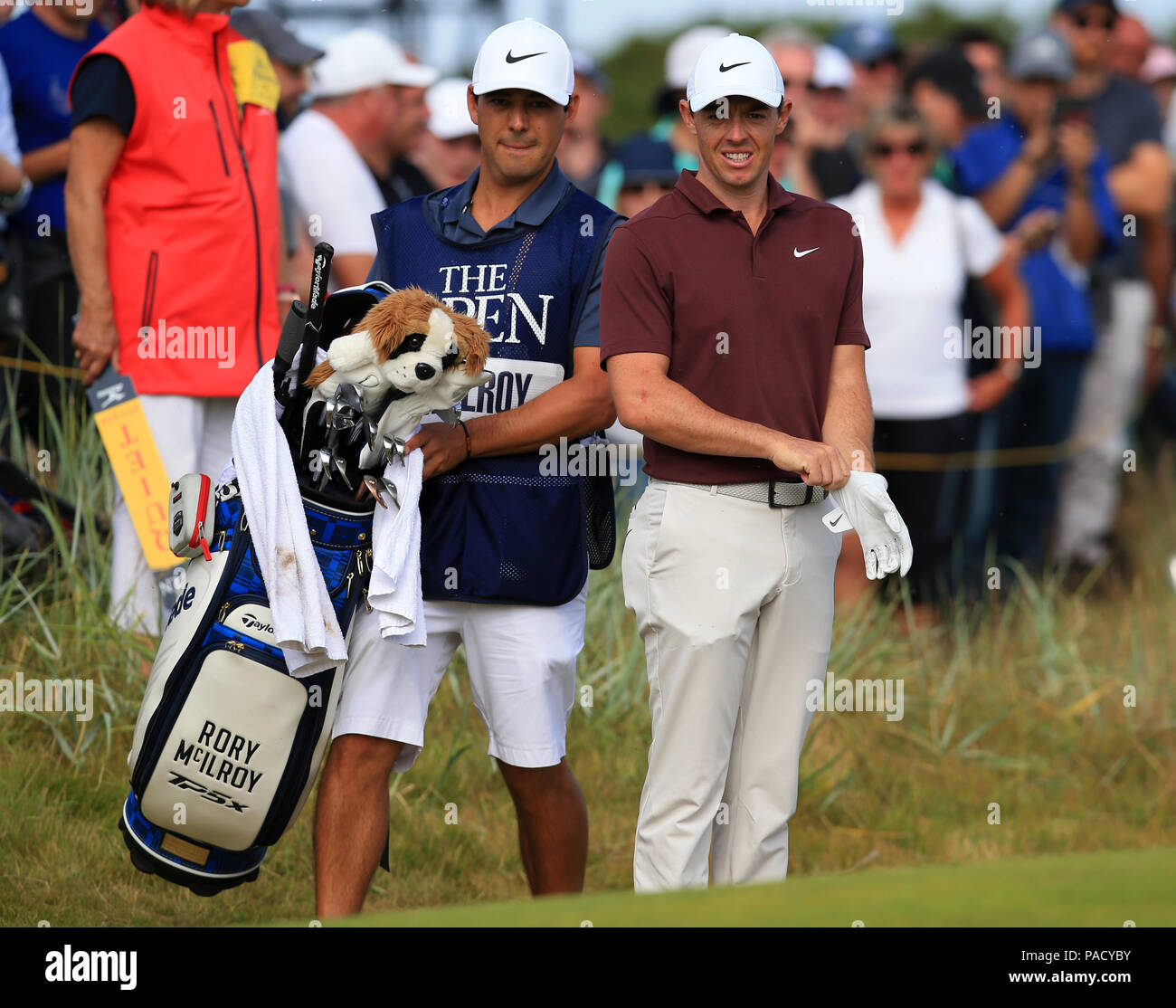 Carnoustie Golf Links, Angus, Regno Unito. 21 Luglio, 2018. Il 147th Open Golf Championship, 3° round; Rory McIlroy (NIR) si prepara a putt a 6 Credito verde: Azione Plus sport/Alamy Live News Foto Stock