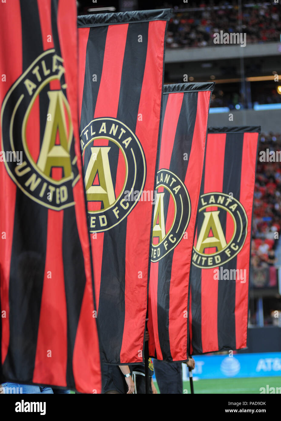 Atlanta, GA, Stati Uniti d'America. 21 Luglio, 2018. Atlanta Regno bandiere visualizzate prima del gioco di MLS al Mercedes-Benz Stadium di Atlanta, GA. Atlanta sconfitto DC uniti, 3 -1. Kevin Langley/CSM/Alamy Live News Foto Stock