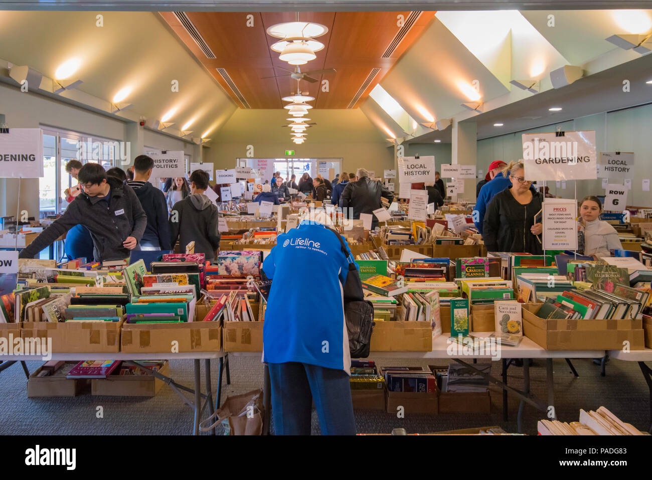 La raccolta fondi della fiera Lifeline Book Fair presso la Knox Grammar School di Wahroonga, nuovo Galles del Sud, Australia Foto Stock