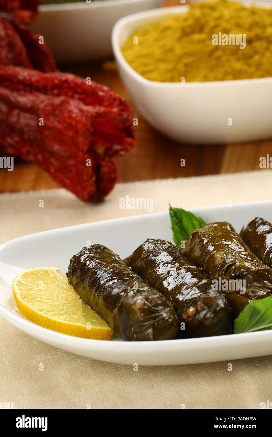 Farcite le foglie di uva, Dolma Yaprak, Dolmadakia Yalantzi Foto Stock