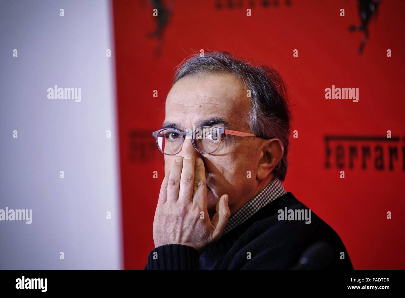 Milano, Italia - Gennaio 2016: Sergio Marchionne chief executive officer di FCA parla nel corso di una conferenza stampa della Ferrari Foto Stock