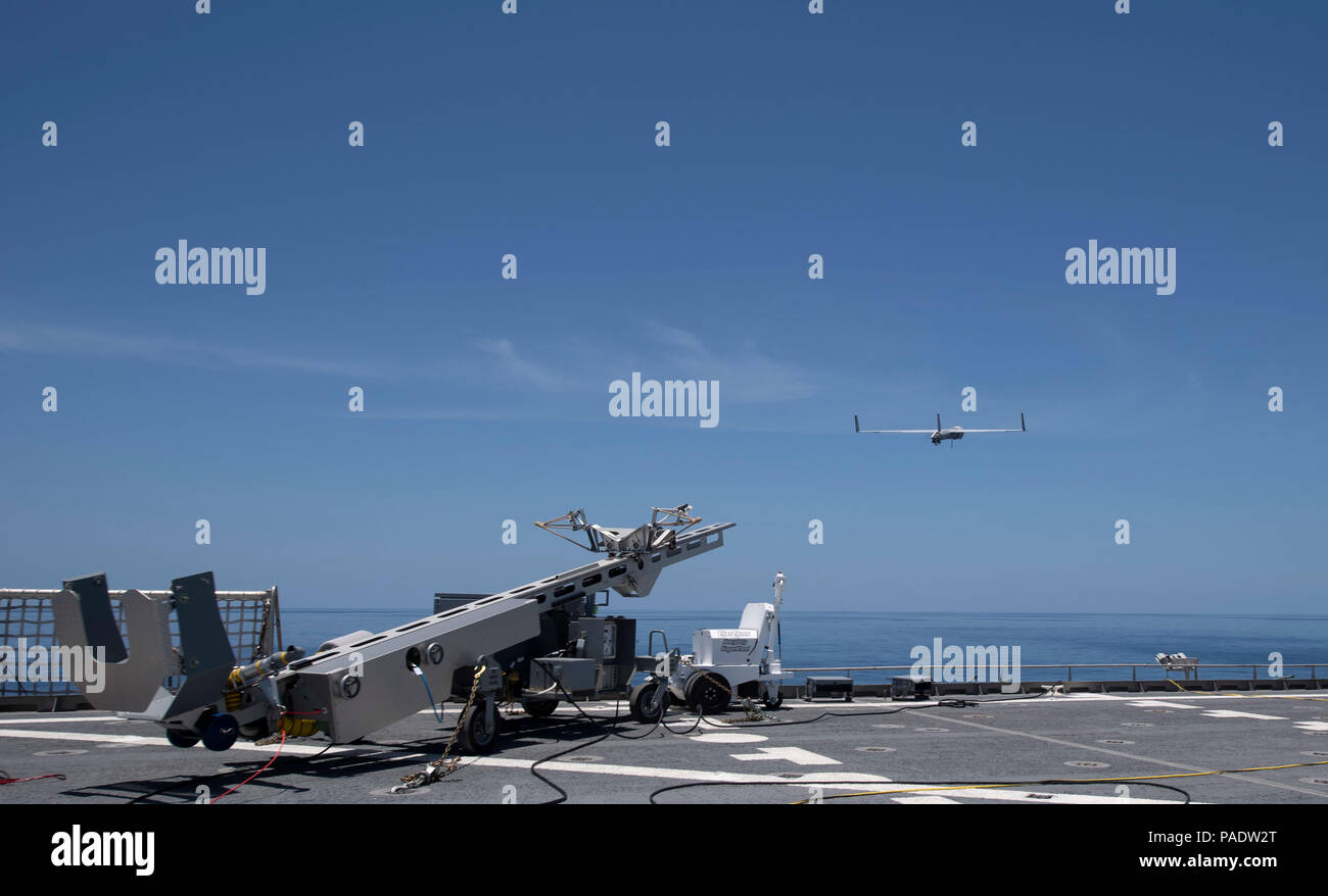 180719-N-CE622-0299 OCEANO ATLANTICO (19 luglio 2018) UNA MK 4 launcher lancia la scansione Eagle drone a bordo del Expeditionary trasporto veloce nave USNS Spearhead (T-EPF 1). Punta di diamante è in mare la preparazione per il supporto del sud della stazione di partenariato. A sud della stazione di partenariato è un U.S. Comando sud-sponsorizzato e U.S. Forze Navali Comando meridionale/STATI UNITI 4a flotta-condotto di distribuzione annuale incentrato su un esperto in materia di scambi e di costruire la capacità del partner in una varietà di discipline come la medicina, la costruzione e le operazioni di immersione nei Caraibi, Centro e Sud Ame Foto Stock