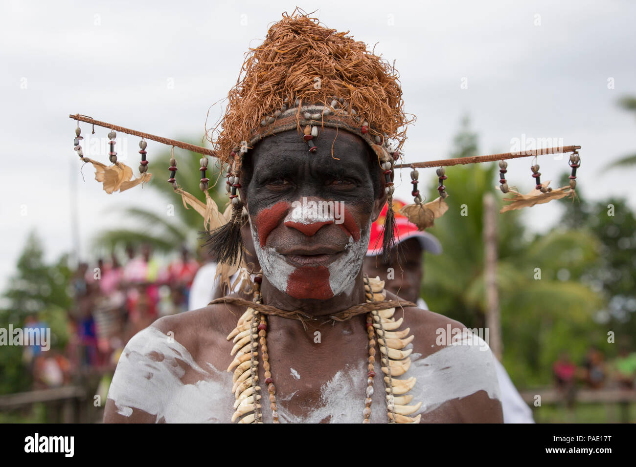 Ritratto, Asmat tribù, villaggio di Agats, Nuova Guinea occidentale, Papua, Indonesia Foto Stock
