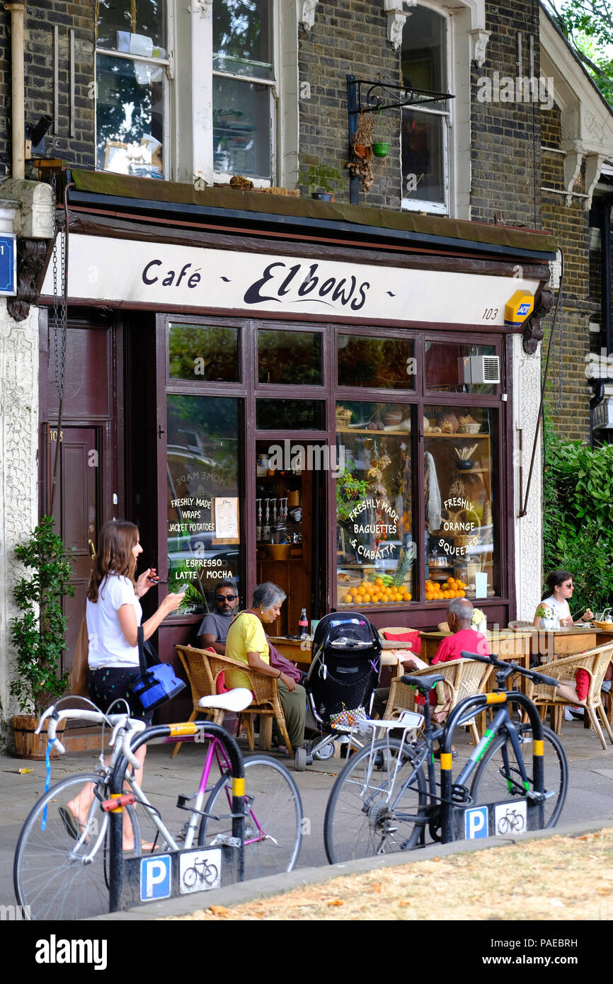 Local business, Lauriston Road, Hackney, Londra, Regno Unito Foto Stock