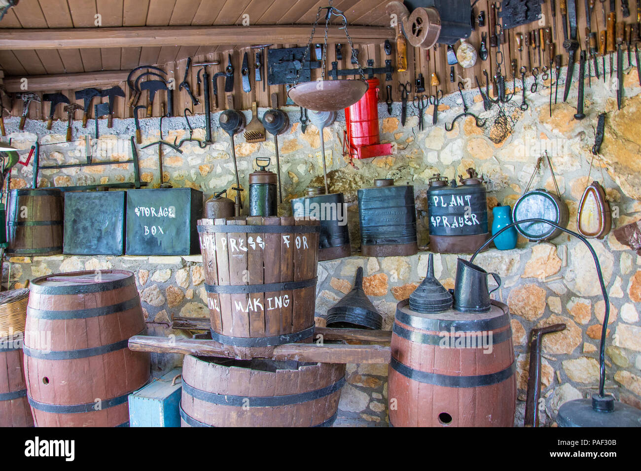 La parte esterna del Museo del Folklore a Karya villaggio in Lefkada isola del mar Ionio in Grecia Foto Stock