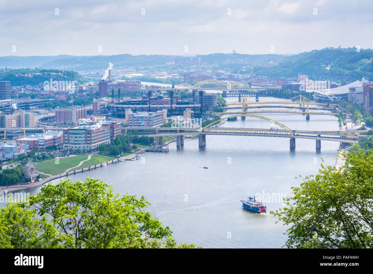 Vista del fiume Allegheny dal Monte Washington a Pittsburgh, Pennsylvania Foto Stock