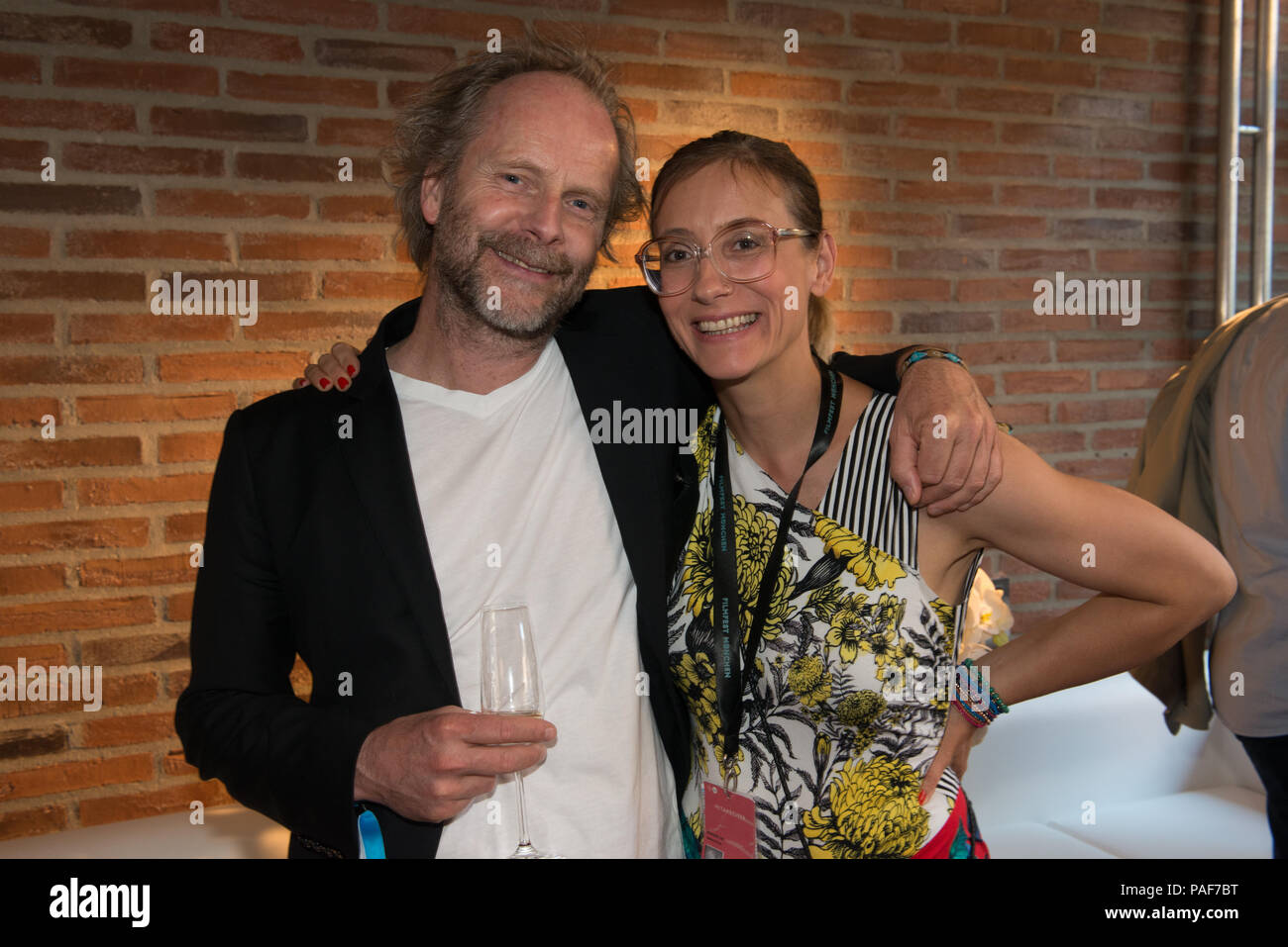 Direttore Philipp Gröing e Ina Borrmann visto presso il ricevimento di chiusura del Filmfest München 2018 Foto Stock