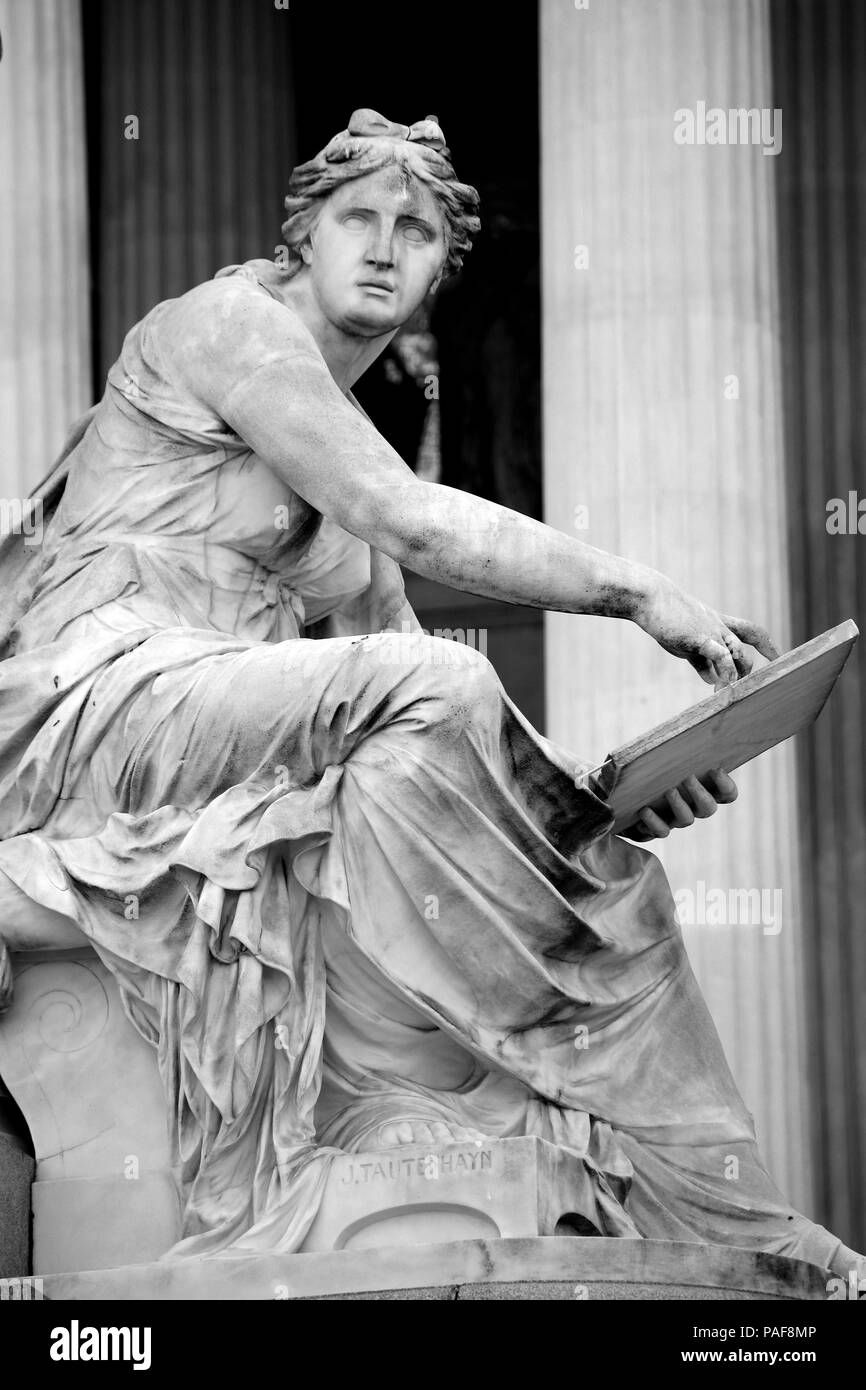 Pallas-Athena-Brunnen Fontana del parlamento austriaco a Vienna, in Austria Foto Stock