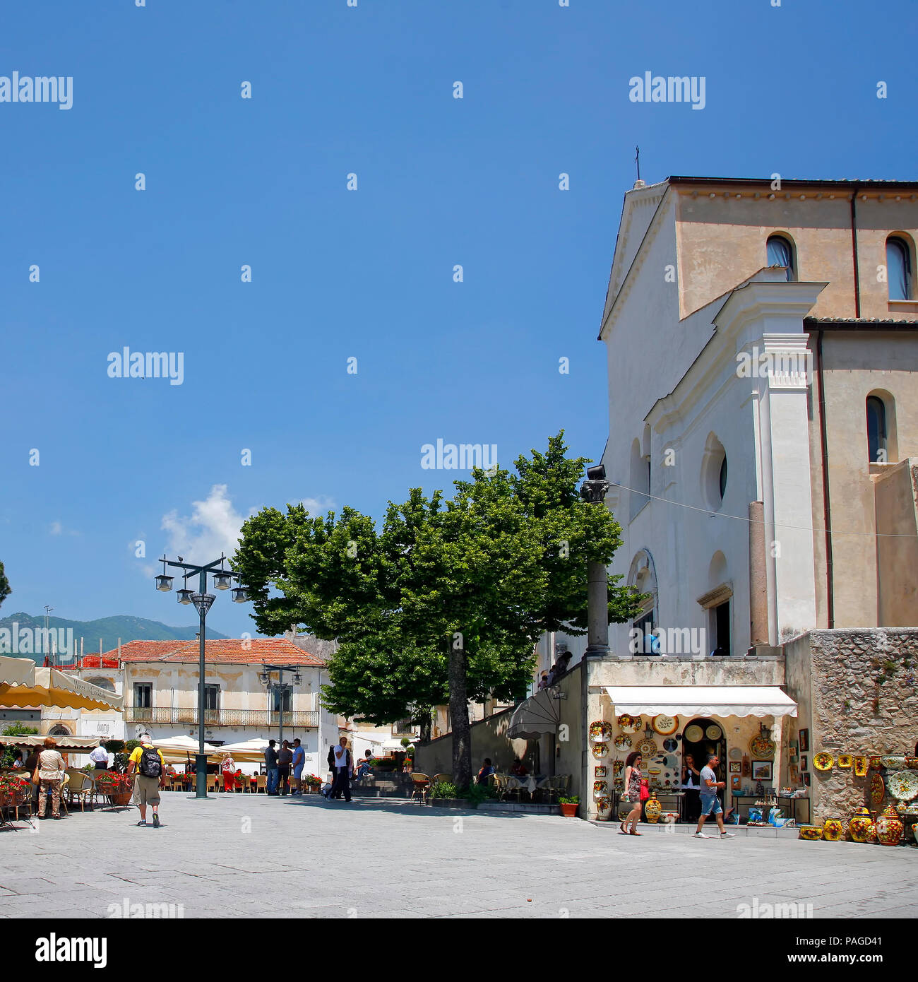 RAVELLO, Italia - Giugno 03, 2012: la vista del Duomo, chiesa di Santa Maria Assunta, 1086, nella Piazza del Vescovado, Ravello, Amalfi, Salerno Foto Stock