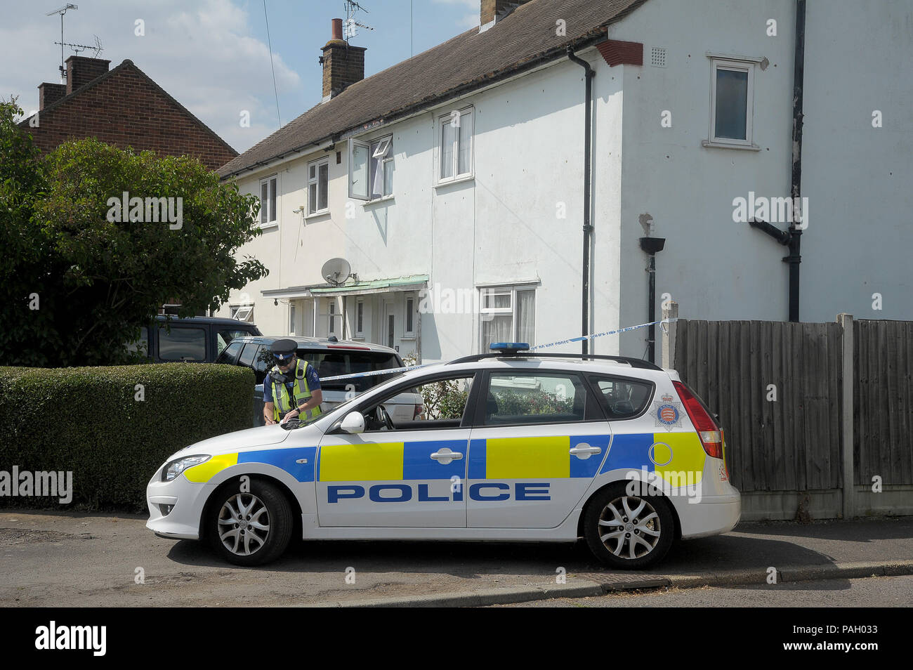 Rochford, UK. Il 23 luglio 2018. Un bambino è morto e una donna è stato arrestato per sospetto di omicidio a Rochford Giardino modo Rochford Essex. La polizia ha ricevuto una chiamata a 9;50am lunedì 23 luglio. Un ragazzo è stato portato in ospedale ma morì. Credito: MARTIN DALTON/Alamy Live News Foto Stock